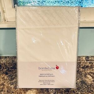 King Sheet Set, Made in Portugal, White sheets with embroidered cuff